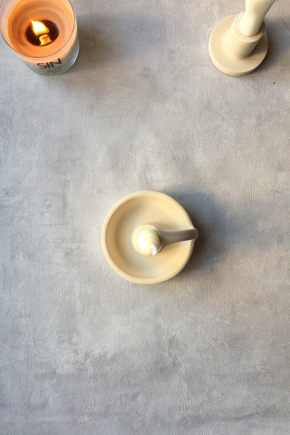 Candlestick With Handle Concrete Beige - Swordslife