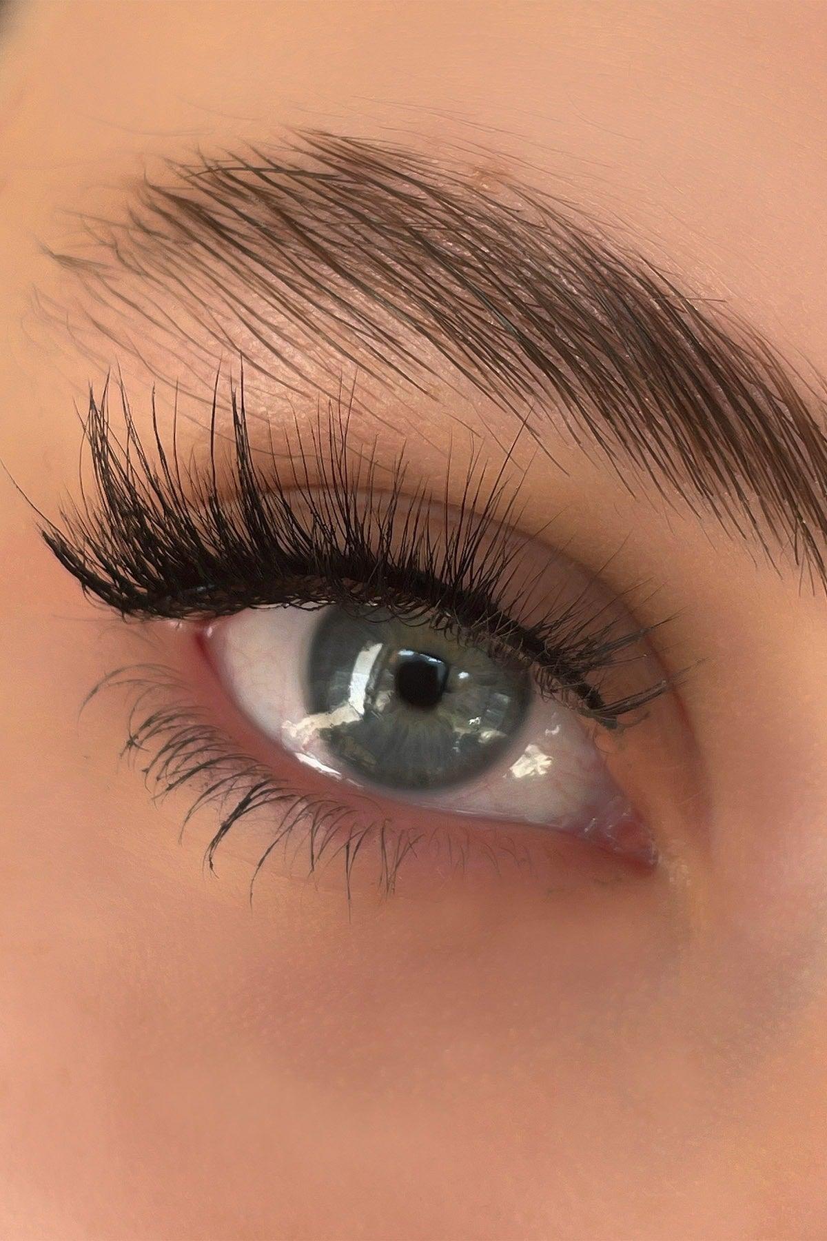 Layla Natural Silk False Eyelashes