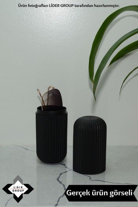 Lova Black Travel Accessory Carrying and Storage Container - Swordslife