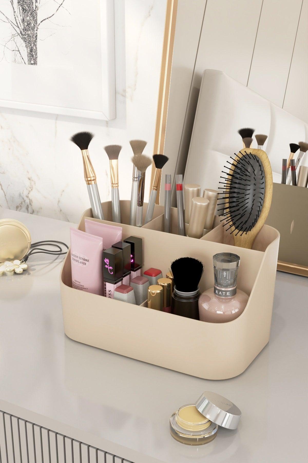 Pamela Makeup And Cosmetics Organizer