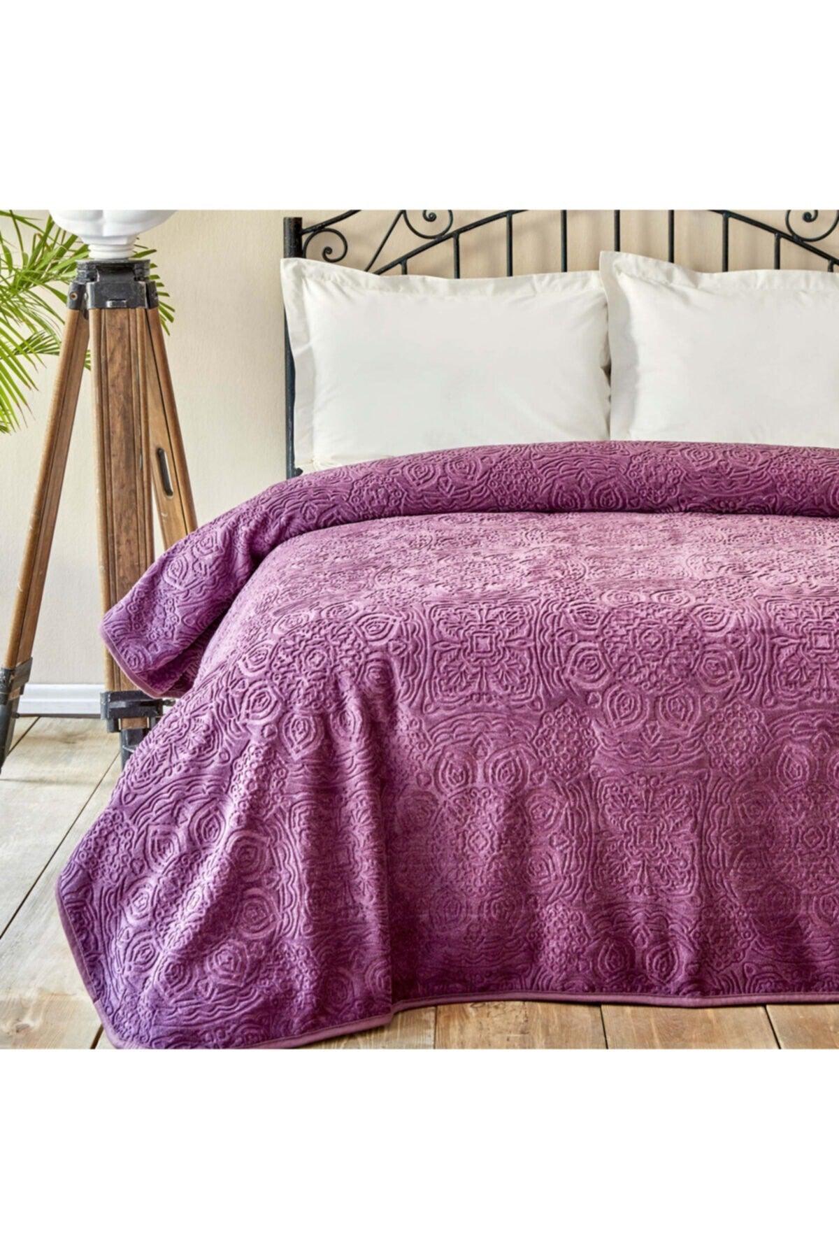 Scala Plum Double Embosy Blanket - Swordslife