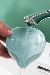 Inclined Suction Cup Water Dispenser Soap Dispenser Does Not Retain Water