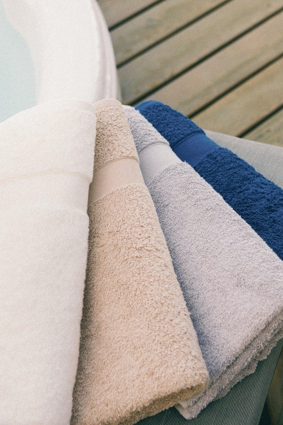 White 100% Cotton Bath Towel 70x140 Cm