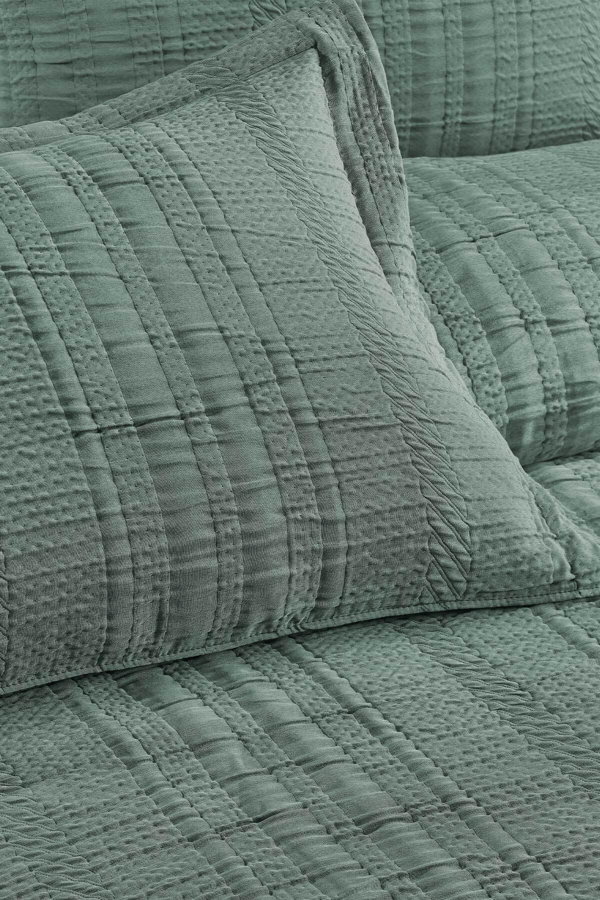 Bed Cover Set Double Matilda Green (240x250cm) - Swordslife